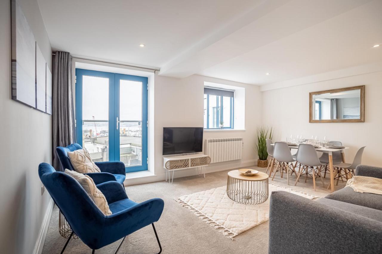 Elegant Fresh Spacious Two Bed Apartment - Juliet Balcony - Sea, Marina, Harbour Views, English Riviera Clock Tower Torquay Exterior foto