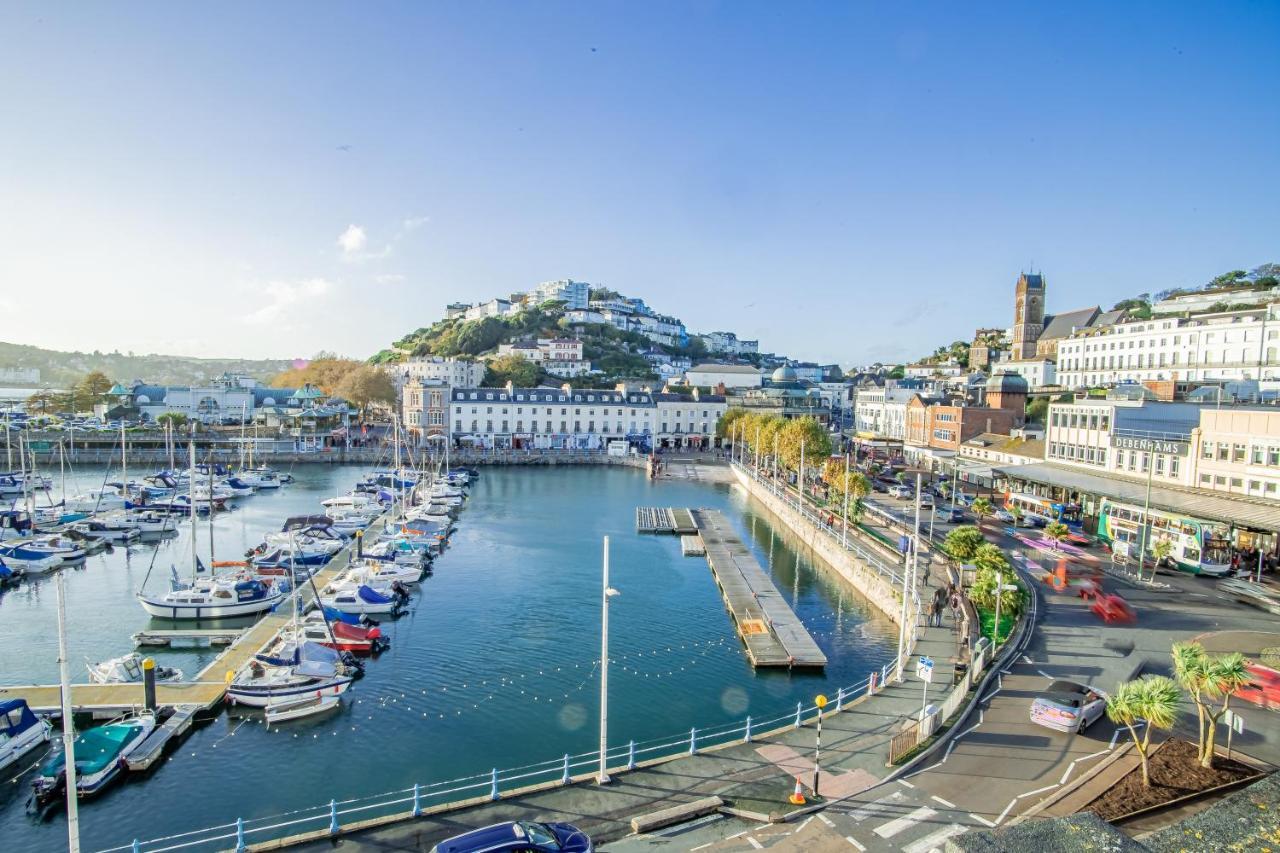 Elegant Fresh Spacious Two Bed Apartment - Juliet Balcony - Sea, Marina, Harbour Views, English Riviera Clock Tower Torquay Exterior foto
